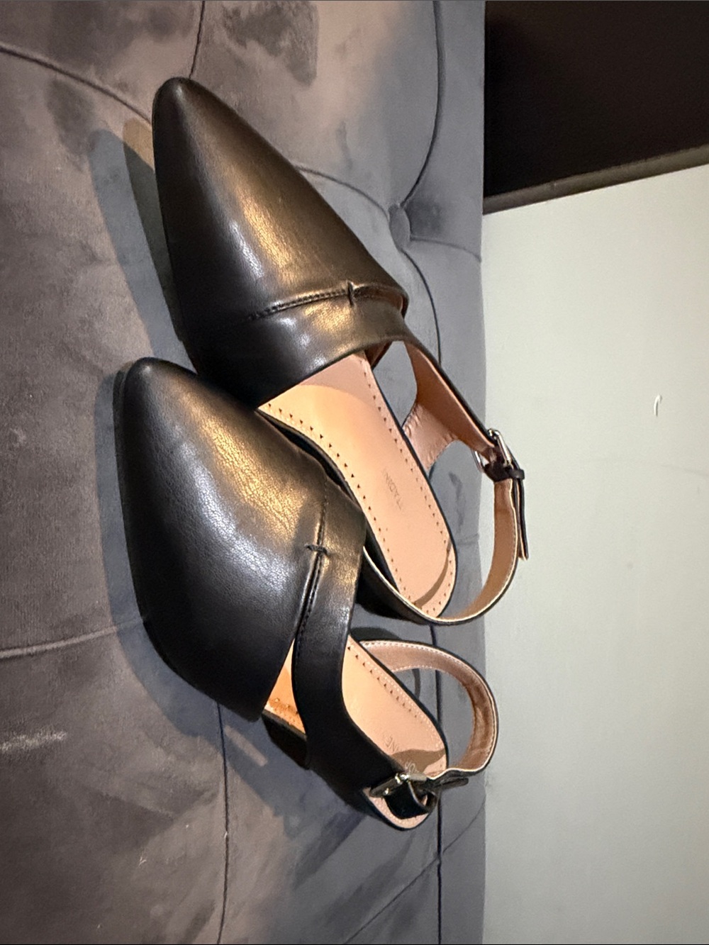 Adrienne Vittadini Black Pointed Slingback Mikes